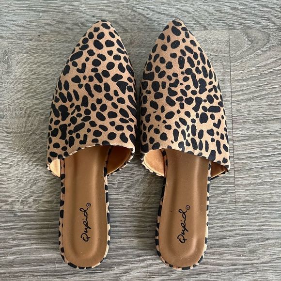 Shoes - ⭐️Host Pick!⭐️ Leopard mules - new